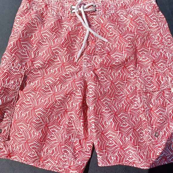 Old Navy DEEP POCKETS Swim Trunks M – Red/White - Picture 3 of 9